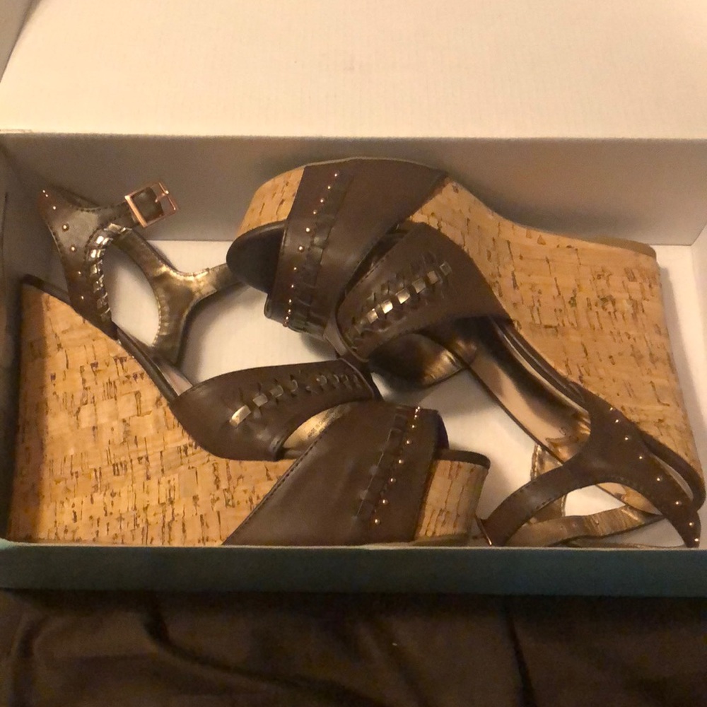 Cork Wedge